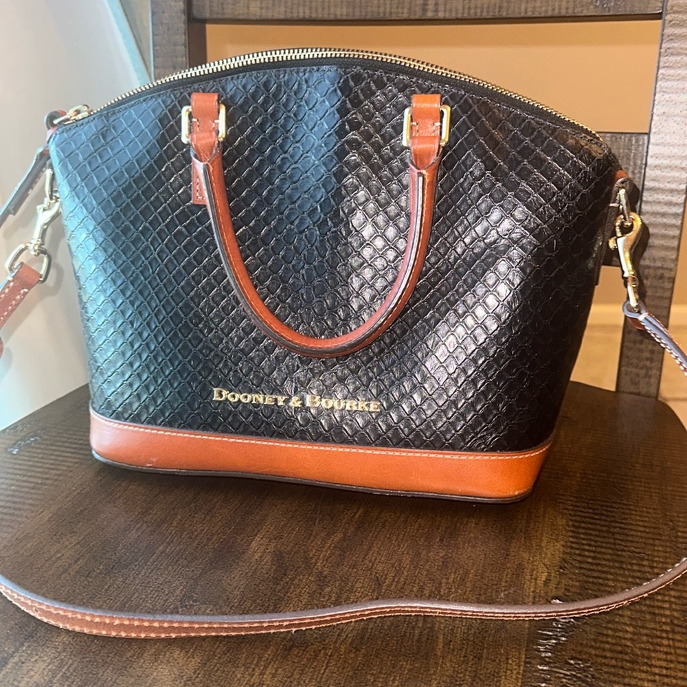NWOT Dooney and Bourke Black Snake Skin and Camel Purse w/Double Handles & strap
